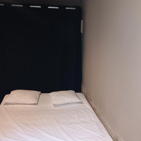 Appartement Pour 4 Personnes Dans Une Rue Tres Calme Saint-Laurent-le-Minier 외부 사진