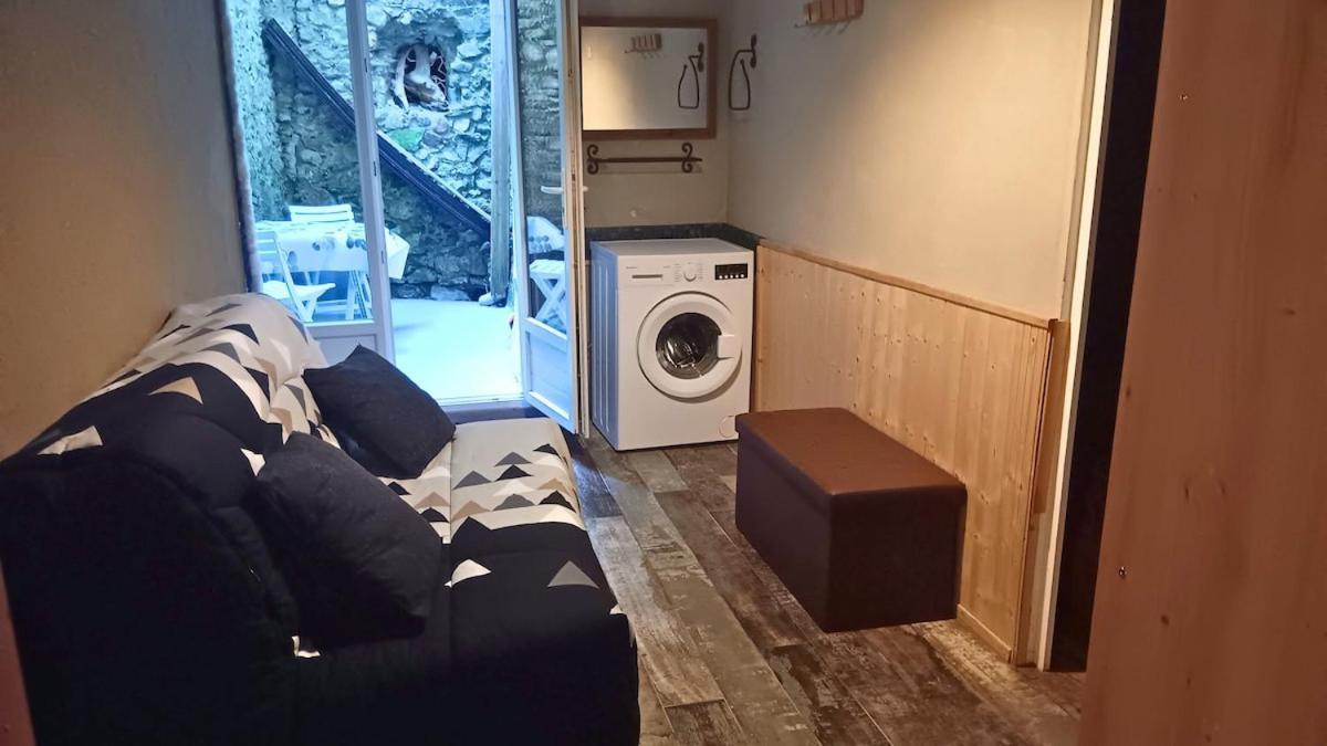 Appartement Pour 4 Personnes Dans Une Rue Tres Calme Saint-Laurent-le-Minier 외부 사진