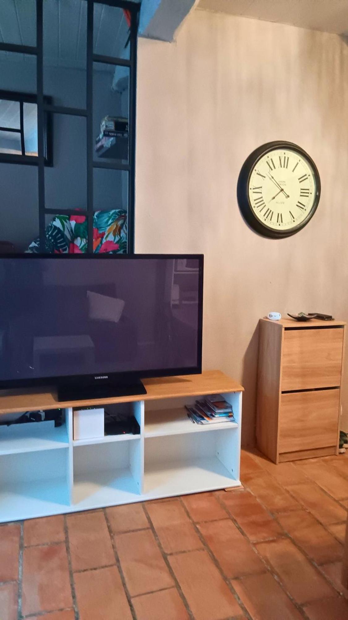 Appartement Pour 4 Personnes Dans Une Rue Tres Calme Saint-Laurent-le-Minier 외부 사진