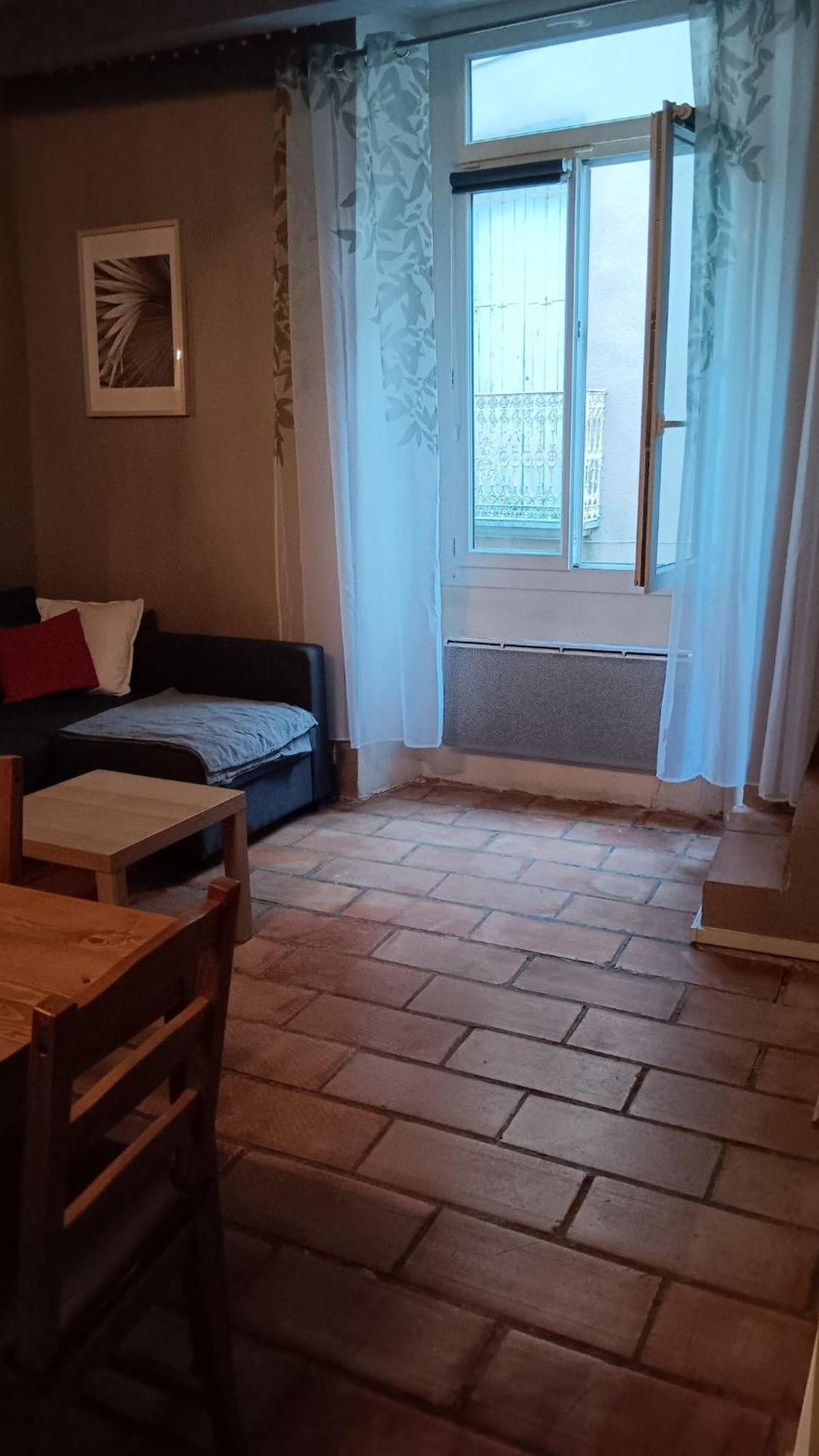 Appartement Pour 4 Personnes Dans Une Rue Tres Calme Saint-Laurent-le-Minier 외부 사진